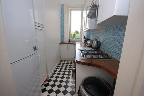 2 bedroom flat to rent, 1031L Lorne Street, Edinburgh, EH6 8QG