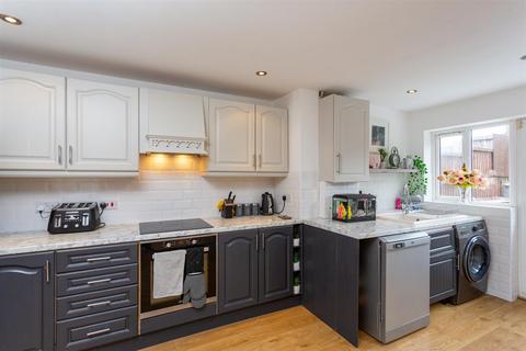 undefined, Hithercroft Road, High Wycombe HP13