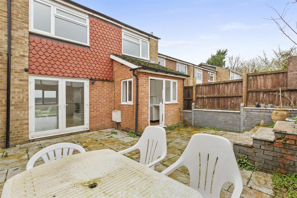 238 Hithercroft Rd, HP13 5 RG-12.jpg