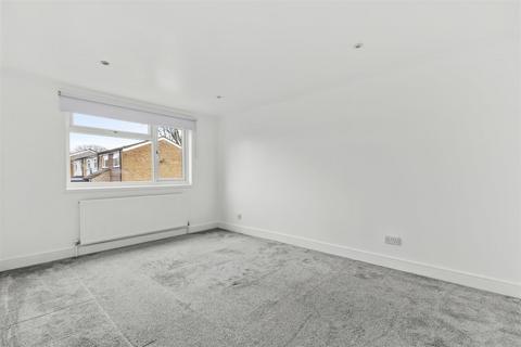 undefined, Hithercroft Road, High Wycombe HP13