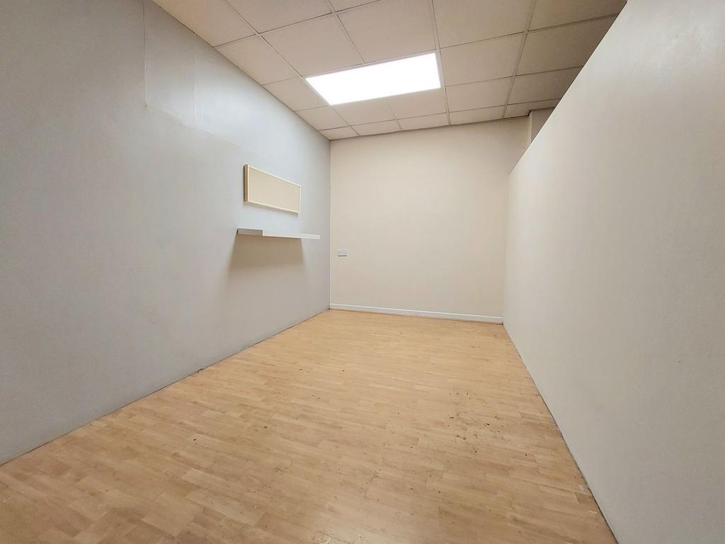 Second Commercial Room
