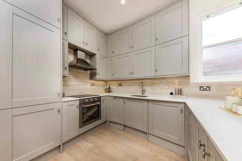2 bedroom flat to rent, Rowan Road, London W6