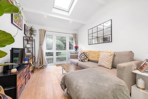 1 bedroom flat for sale, Ritherdon Road, London SW17