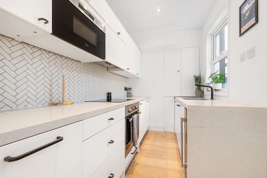 Kitchen.JPG