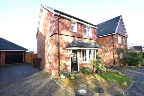 2 bedroom link detached house for sale, Warbler Road, Hampshire GU14