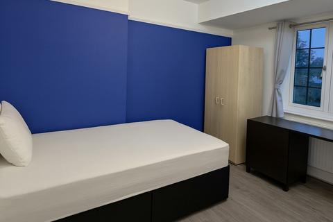 1 bedroom in a house share to rent, Croydon CR8