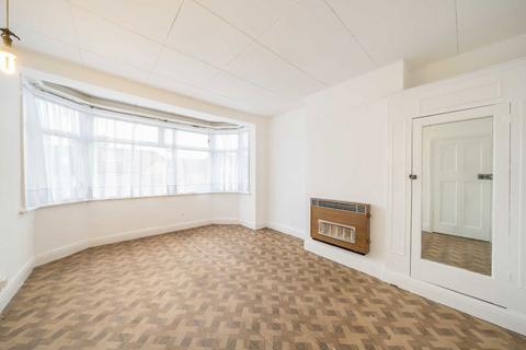 3 bedroom semi-detached house for sale, Evelyn Avenue, London NW9