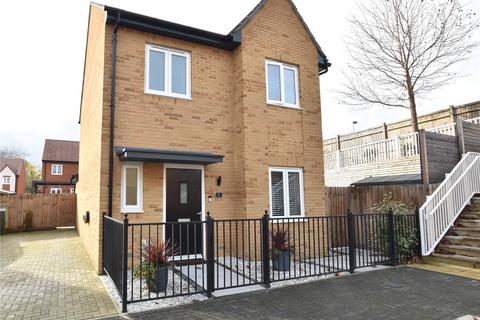 3 bedroom detached house for sale, Nova Scotia Drive, Hampshire GU14
