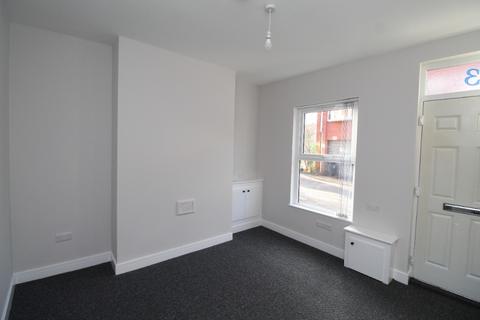 3 bedroom terraced house to rent, Mundella Road, Nottingham NG2