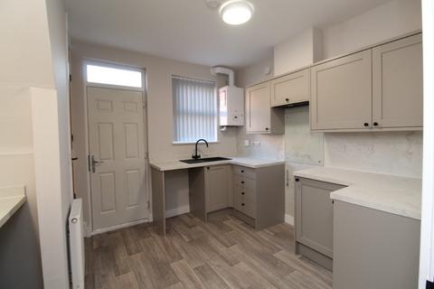 3 bedroom terraced house to rent, Mundella Road, Nottingham NG2