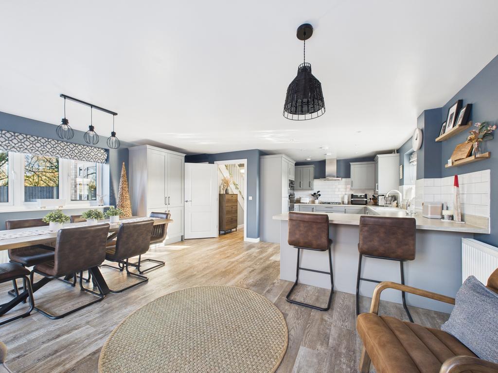 Dining kitchen