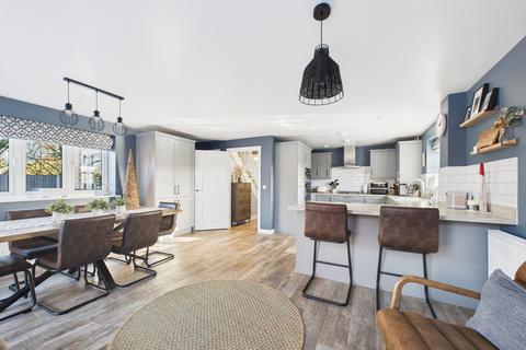 4 bedroom detached house for sale, Lummas Mead, Chinnor, Oxfordshire