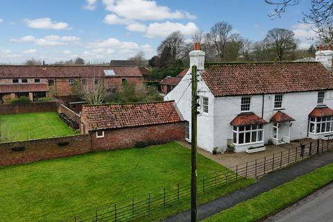 5 bedroom detached house for sale, Front Street, Wold Newton, YO25
