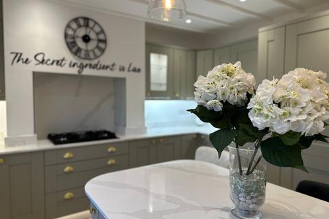 5 bedroom detached house for sale, Front Street, Wold Newton, YO25