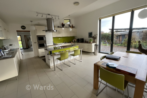 3 bedroom detached bungalow for sale, Marden Road, Staplehurst, Tonbridge, Kent