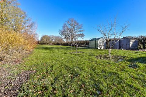 3 bedroom detached bungalow for sale, Marden Road, Staplehurst, Tonbridge, Kent