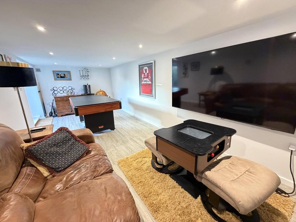 Converted garage/study/hobby room
