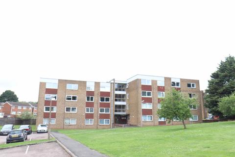 2 bedroom flat to rent, Scotfield Court, Handcross Road, Luton LU2