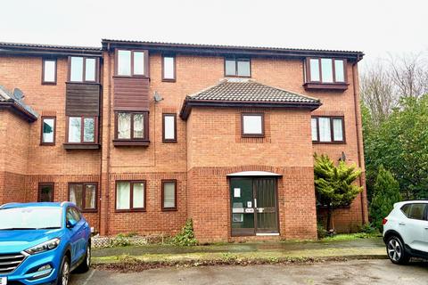 1 bedroom apartment for sale, Quincy Road, Egham, Surrey, TW20