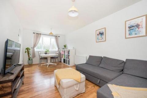 1 bedroom apartment for sale, Quincy Road, Egham, Surrey, TW20