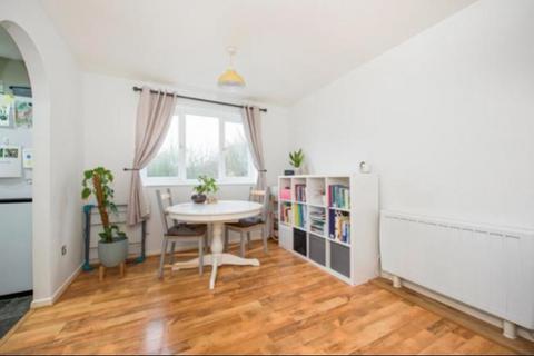 1 bedroom apartment for sale, Quincy Road, Egham, Surrey, TW20