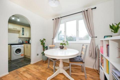 1 bedroom apartment for sale, Quincy Road, Egham, Surrey, TW20