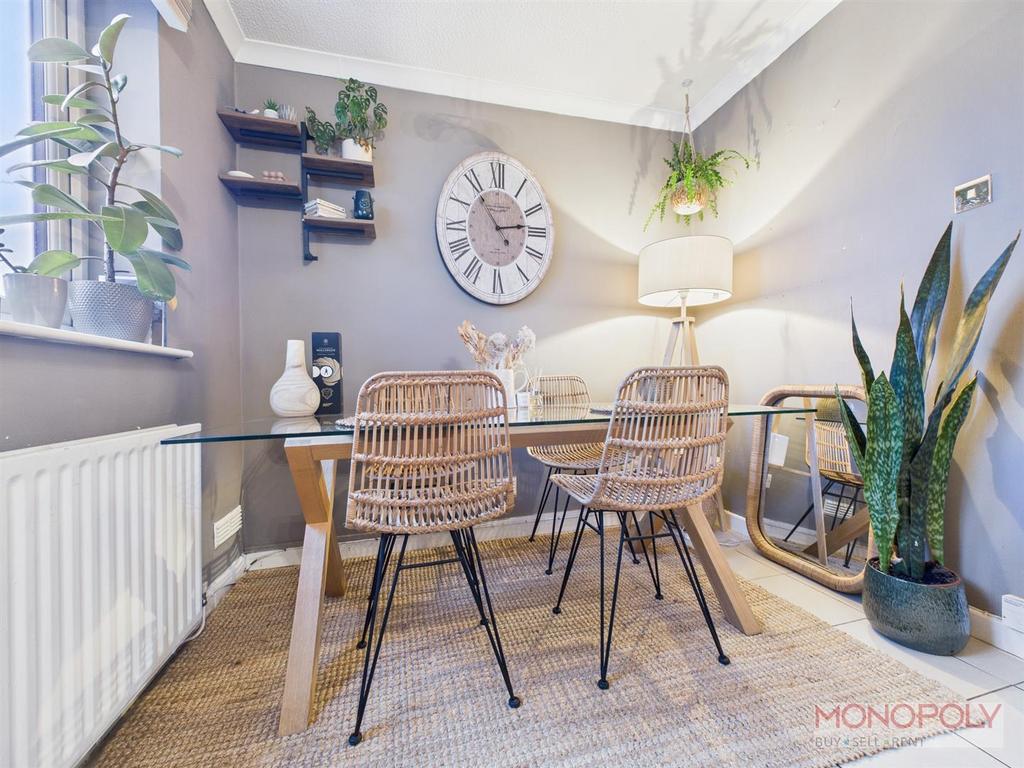 CAM01943 G0-PR0588-STILL008.jpg