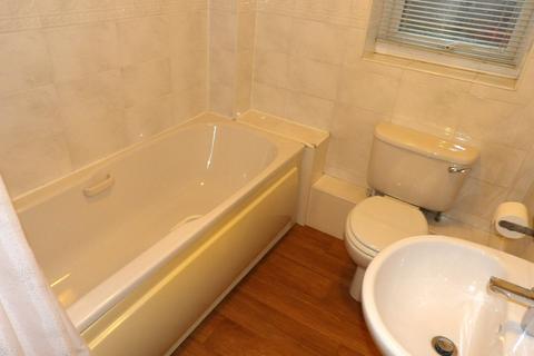2 bedroom terraced house to rent, Maidwell Way Doncaster Kirk Sandall