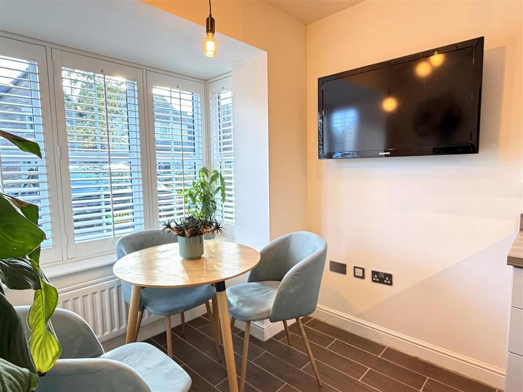 16 Stein Grove-6.jpg