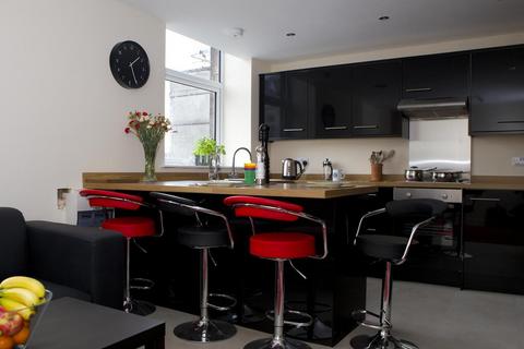 4 bedroom apartment to rent, Flat C The Clubhouse