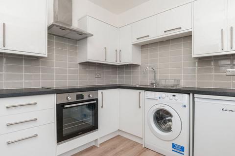undefined, 0272L Colinton Mains Place, Edinburgh, EH13 9AU