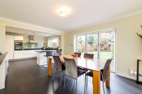 undefined, Belmont Rise, Surrey SM2