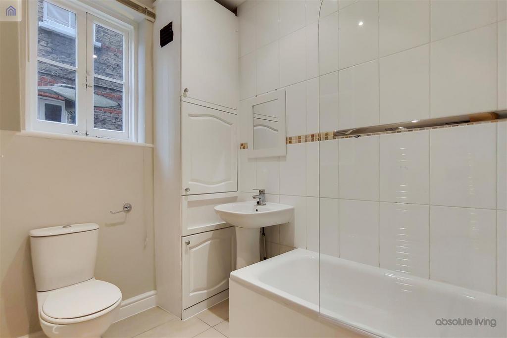 8 Bathroom-0.jpg