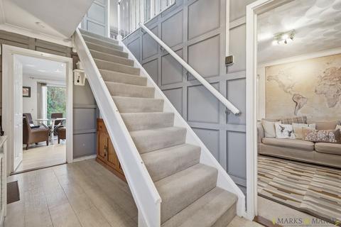 4 bedroom detached house for sale, Farriers Road, Stowmarket, IP14