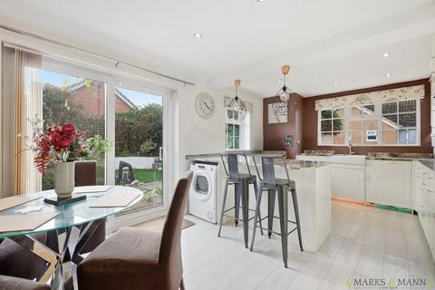 4 bedroom detached house for sale, Farriers Road, Stowmarket, IP14