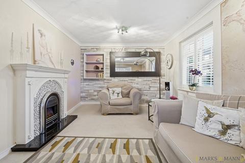 4 bedroom detached house for sale, Farriers Road, Stowmarket, IP14