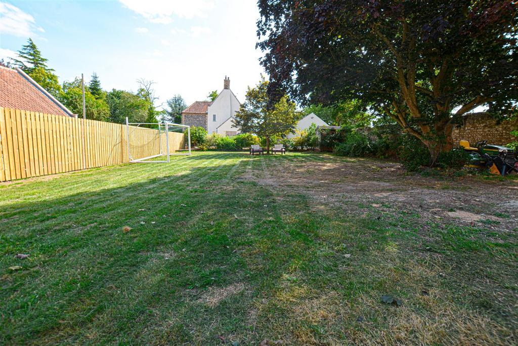 Rear garden.jpg