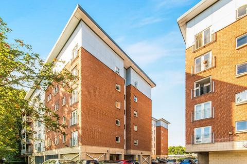 2 bedroom apartment for sale, Elmira Way, Greater Manchester M5