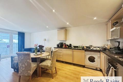 2 bedroom apartment for sale, Elmira Way, Greater Manchester M5