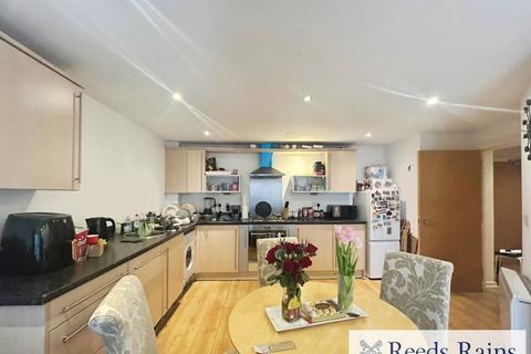 2 bedroom apartment for sale, Elmira Way, Greater Manchester M5