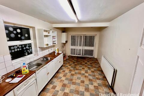 3 bedroom terraced house for sale, Connaught Road