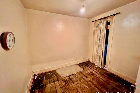 3 bedroom terraced house for sale, Connaught Road