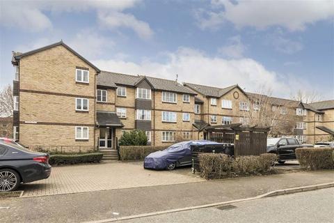 2 bedroom flat to rent, Stubbs Drive, London SE16