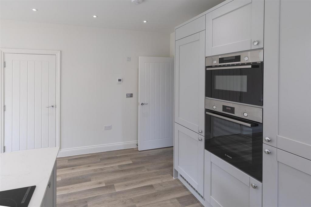 Kitchen 3