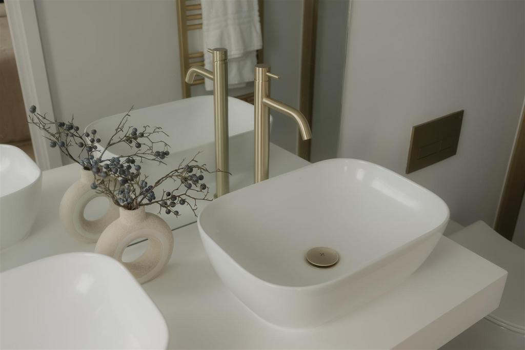 Coombe Lane Warm 235.jpg