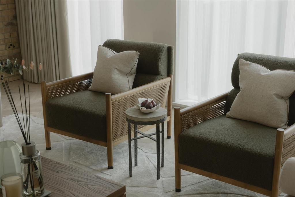 Coombe Lane Warm 019.jpg