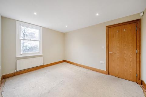 2 bedroom property for sale, Queenstown Road, Battersea, London, SW8