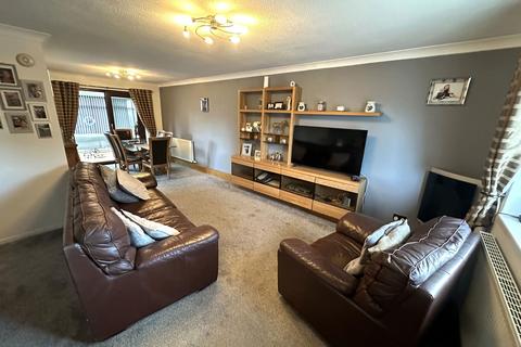undefined, 6 Holme Crescent, Royton, Oldham, OL2 5BT