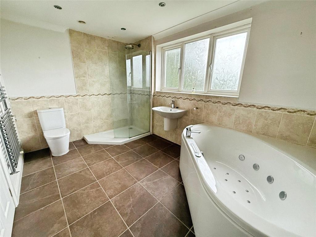 Ensuite