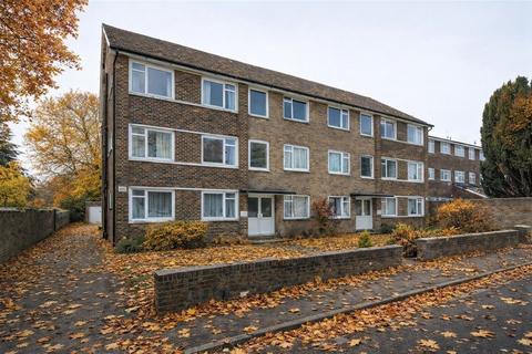 2 bedroom flat to rent, Palace Road, Kingston Upon Thames KT1